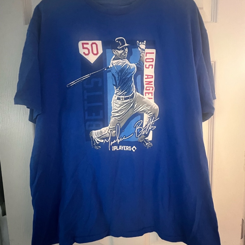 Los Angeles Blue Graphic Tee